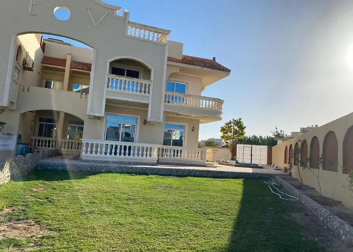 Villa 4 Bed
