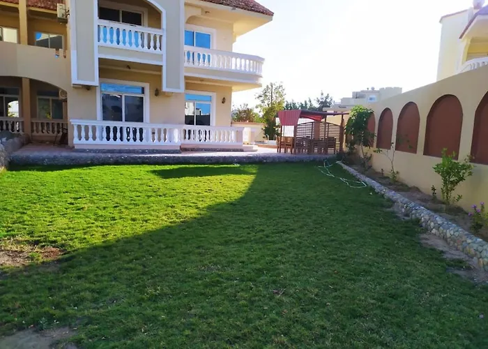 4 Bed Villa