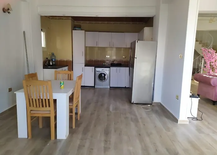 4 Bed